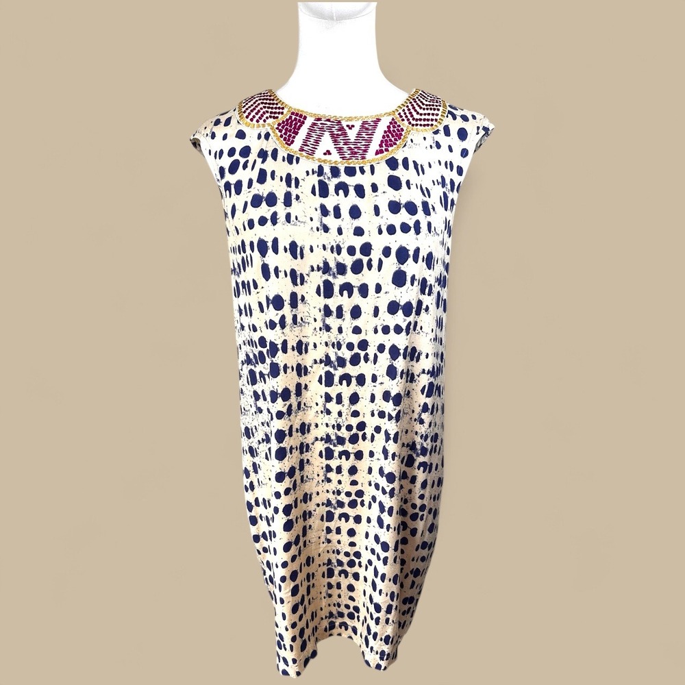 VINEET BAHL Women's Beaded Neckline Shift Dress M‎ Blue Cream Casual Sleeveless